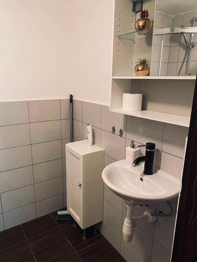 Apartmanek Patricie Room With Kitchenette Suitable For 2 Adults And 2 Children Mikulov Exterior photo